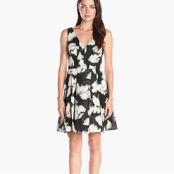 VERA WANG dress JACQUARD BLACK/IVORY FIT & FLARE Sleeveless DRESS~ SZ 8 - Picture 1 of 14